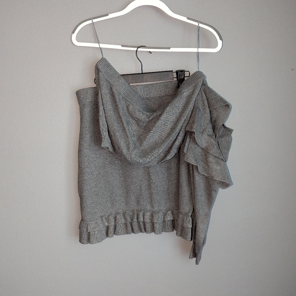 Women's Fashion Nova Gray Ruffled Top And Skirt Sweater Set. Women's 3X.